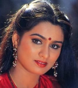 Padmini Kolhapure Bio, Height, Husband Name, Movies, Age & Image - info ...