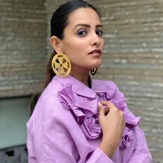 Anita Hassanandani Bio, Parents, Affairs, Husband Name, Age & Income ...